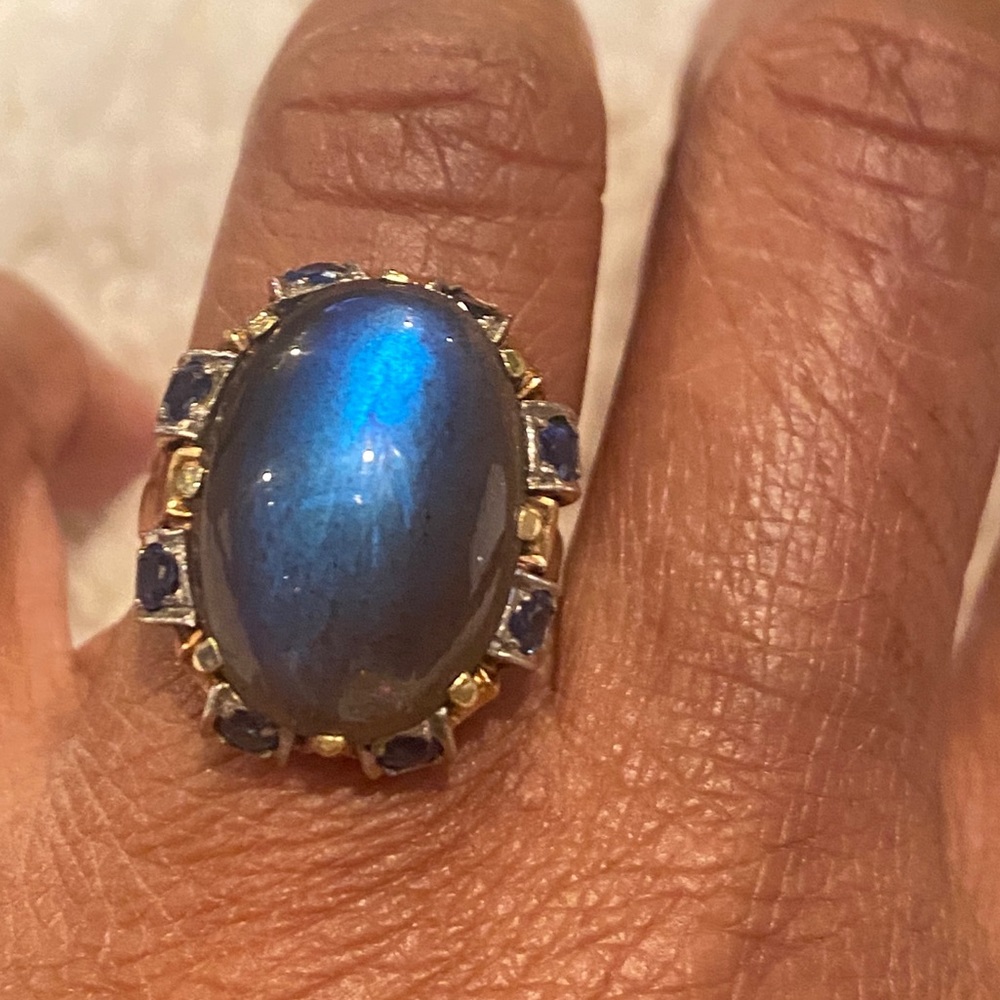 Vintage   CABOCHON LABRADORITE and Sapphires RING